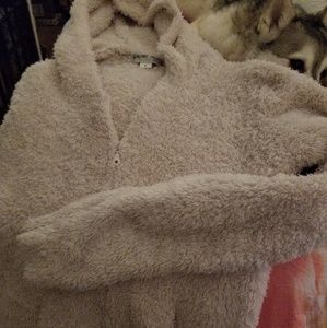 Barefoot dreams hoodie